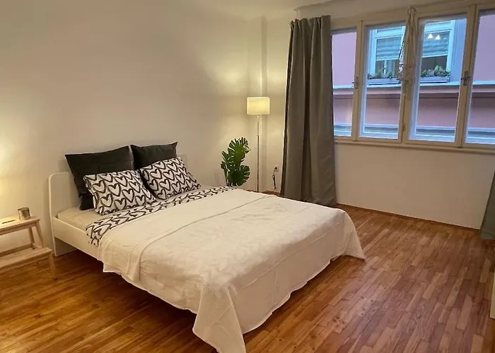 Mariahilfer Street Apartment
